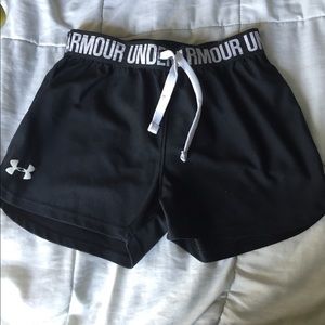 UnderArmour girls shorts